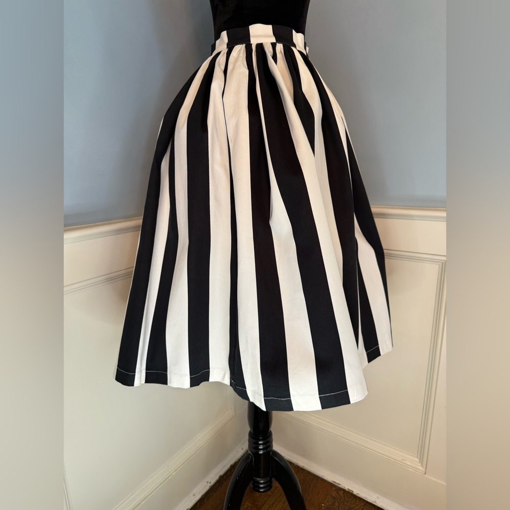 Vixen by Micheline Pitt Ghost Swing Skirt in Black and White Stripes Sz M - Picture 3 of 7